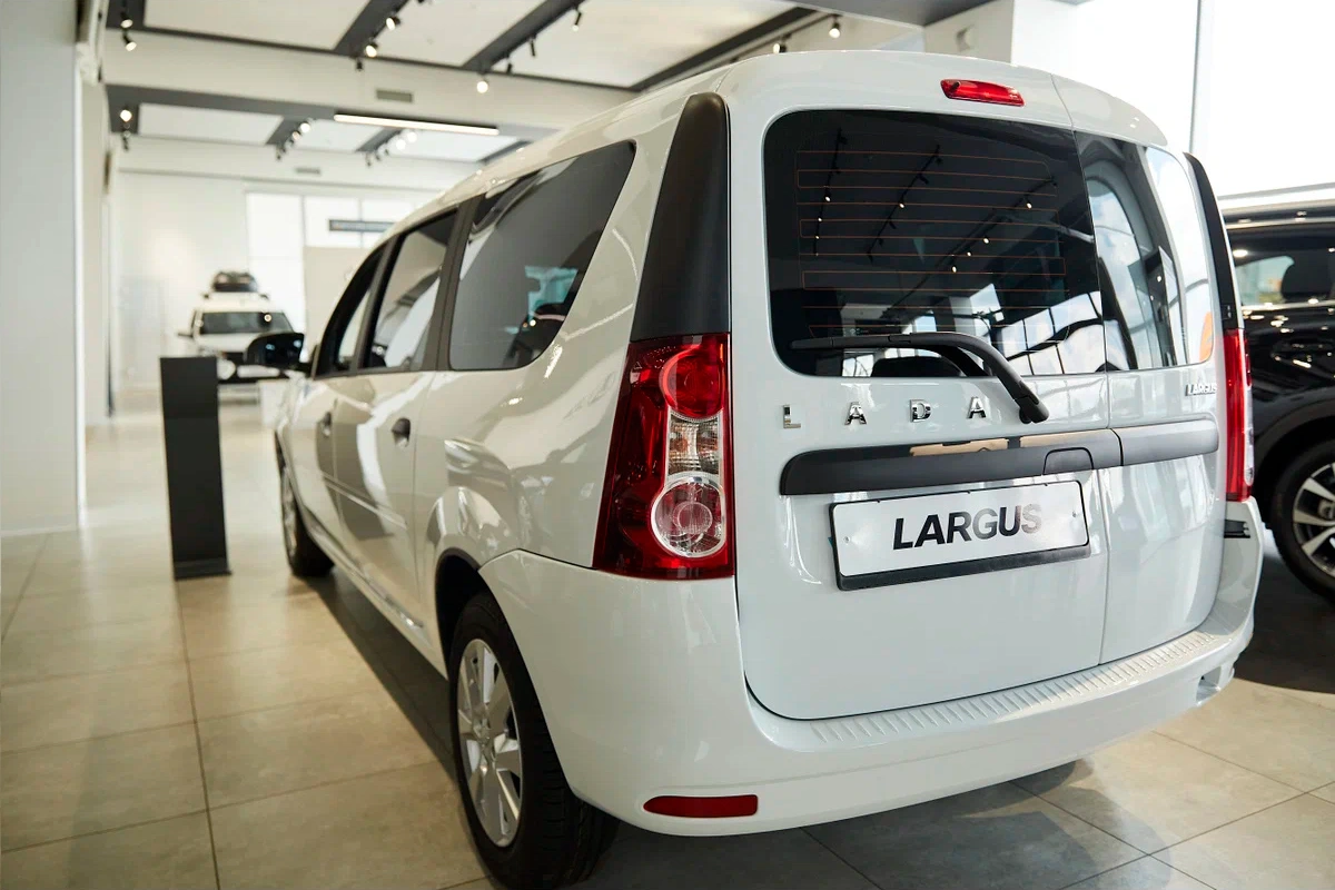 Lada Largus в Екатеринбурге - еще фото