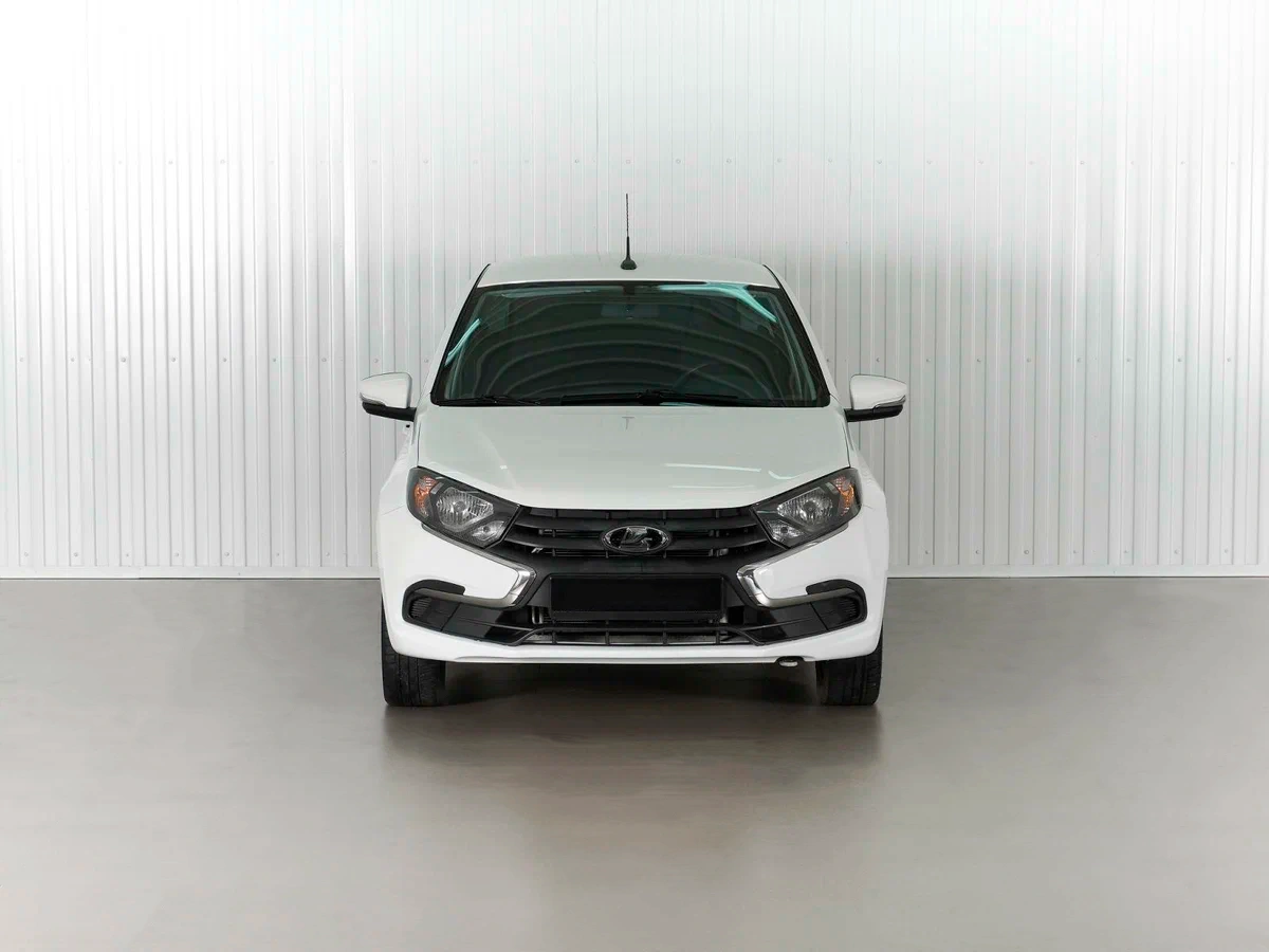 Lada Granta Хэтчбек в Екатеринбурге - фото №3